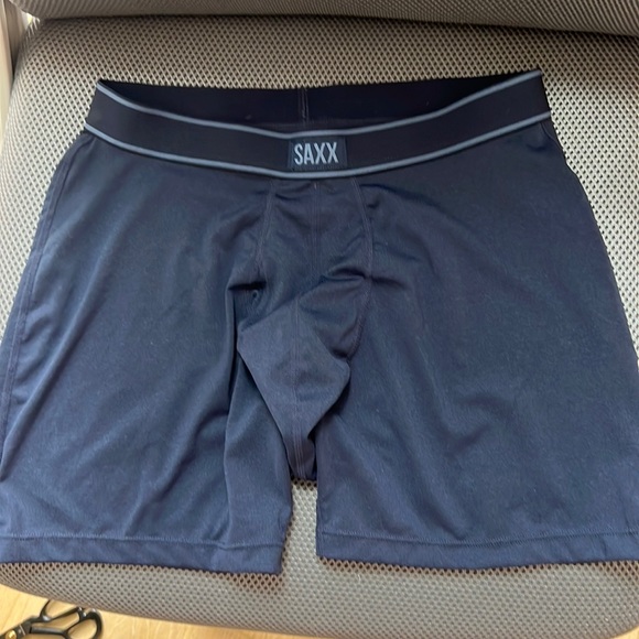 NEW - Saxx men’s underwear with build in pouch - Picture 1 of 5